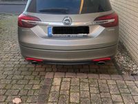 Gebraucht Opel Insignia Edition 194 PS (142 kW) 2013 Grün Kombi