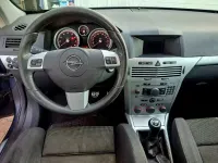 Gebraucht Opel Astra Sport 140 PS (102 kW) 2008 Grau Limousine
