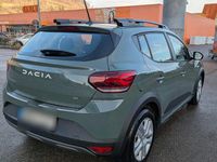 Gebraucht Dacia Sandero Expression 91 PS (66 kW) 2023 Grün Limousine