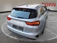 Second-hand Kia Ceed 101 CP (74 kW) 2024 Argintiu Hatchback