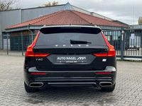 Gebraucht Volvo V60 Plus 455 PS (334 kW) 2022 Black solid "stone" / solid Kombi
