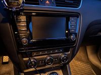 Gebraucht Skoda Octavia 150 PS (110 kW) 2015 Weiß Kleinwagen