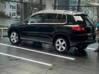 Gebraucht VW Tiguan 140 PS (102 kW) 2011 Schwarz SUV