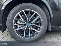 Gebraucht BMW iX1 Shadowline 230 kW (313 PS) 2023 Saphirschwarz metallic SUV