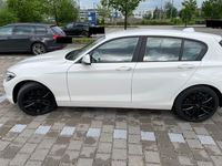 gebraucht BMW 118 d Advantage Advantage - Unfallfrei