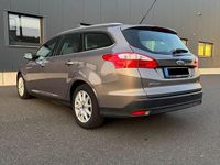 Używany Ford Focus Titanium 116 KM (85 kW) 2011 Brązowy Kombi