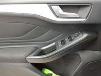 Gebraucht Ford Focus Cool & Connect 120 PS (88 kW) 2021 Verkehrsblau ral 5017 Kombi