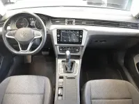 Gebraucht VW Passat 150 PS (110 kW) 2022 Silber Kombi