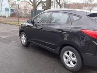 Gebraucht Hyundai Tucson 162 PS (119 kW) 2010 Schwarz SUV