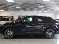 Gebraucht Porsche Cayenne 136 PS (100 kW) 2019 Schwarz SUV