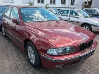 Gebraucht BMW 523 170 PS (125 kW) 1997 Rot Limousine