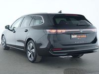 Gebraucht VW Passat IQ Drive 150 PS (110 kW) 2025 Schwarz Kombi