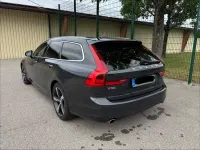 Gebraucht Volvo V90 Momentum 190 PS (139 kW) 2019 Grau Kombi