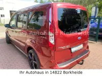 Gebraucht Ford Grand Tourneo Connect Titanium 120 PS (88 kW) 2019 Rot Van / Kleinbus