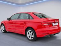 Gebraucht Audi A3 Sport 116 PS (85 kW) 2017 Rot Limousine