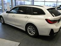 Gebraucht BMW 320 M Sport 184 PS (135 kW) 2023 Alpinweiß uni Kombi