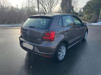 Gebraucht VW Polo Highline 90 PS (66 kW) 2015 Braun Kleinwagen