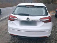 Gebraucht Opel Insignia 170 PS (125 kW) 2016 Weiß Kombi