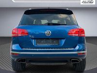 Second-hand VW Touareg Exclusive 262 CP (192 kW) 2016 Albastru SUV