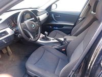 Gebraucht BMW 320 177 PS (130 kW) 2009 Schwarz Kombi