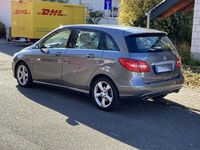 Gebraucht Mercedes B200 136 PS (100 kW) 2013 Grau Van / Kleinbus