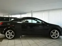 Używany Opel Astra 101 KM (74 kW) 2008 Czarny Kabriolet