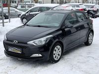 Gebraucht Hyundai i20 Classic 75 PS (55 kW) 2016 Schwarz Limousine