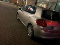 Gebraucht Toyota Auris 124 PS (91 kW) 2008 Silber Kleinwagen