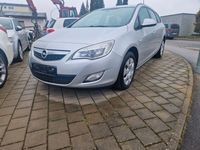 Gebraucht Opel Astra Edition 110 PS (80 kW) 2012 Silber Kombi