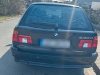 Gebraucht BMW 530 193 PS (141 kW) 2001 Schwarz Kombi