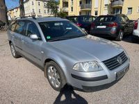 Second-hand VW Passat 150 CP (110 kW) 2002 Argintiu Break