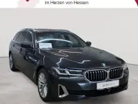Gebraucht BMW 520 Luxury Line 190 PS (139 kW) 2023 Sophistograu brillanteffekt metallic Kombi