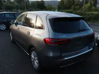 Gebraucht Mercedes B180 136 PS (100 kW) 2019 Grau Kleinwagen