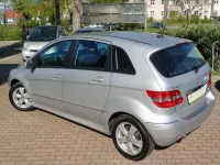 Gebraucht Mercedes B180 116 PS (85 kW) 2011 Silber Van / Kleinbus