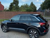 Gebraucht VW T-Roc Move 150 PS (110 kW) 2024 Schwarz SUV