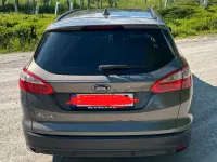 Usado Ford Focus 125 CV (91 kW) 2013 Gris Familiar