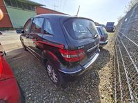 Gebraucht Mercedes B180 115 PS (84 kW) 2011 Schwarz Van / Kleinbus