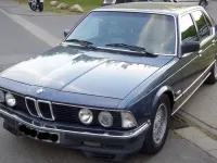 Gebraucht BMW 732 197 PS (144 kW) 1986 Blau Limousine
