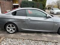 Gebraucht BMW 320 177 PS (130 kW) 2009 Grau Coupé