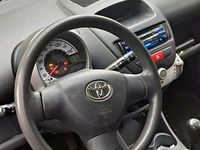 Gebraucht Toyota Aygo 69 PS (50 kW) 2011 Rot Kleinwagen