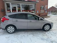 Gebraucht Ford Focus 116 PS (85 kW) 2014 Grau Kleinwagen