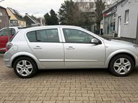 Gebraucht Opel Astra Edition 116 PS (85 kW) 2009 Argon silber/ice silver (m2) Limousine