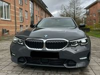 gebraucht BMW 320 d xDrive Sport Line/1. Hand/ Business Paket/Harman Kardon/