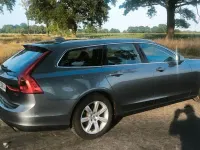 Gebraucht Volvo V90 Momentum 150 PS (110 kW) 2018 Grau Kombi