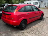 Gebraucht Ford Focus 75 PS (55 kW) 1999 Rot Kleinwagen