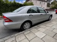 Second-hand Mercedes C200 Classic 163 CP (119 kW) 2000 Argintiu Berlinǎ