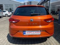 Gebraucht Seat Leon Style 131 PS (96 kW) 2019 "eclipse" orange (metallic) Limousine