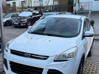Gebraucht Ford Kuga Titanium 140 PS (102 kW) 2014 Weiß SUV