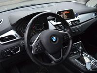 Gebraucht BMW 218 Basis 136 PS (100 kW) 2015 Weiß Kombi