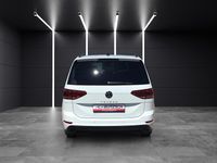 Gebraucht VW Touran Highline 150 PS (110 kW) 2024 Pure white Van / Kleinbus